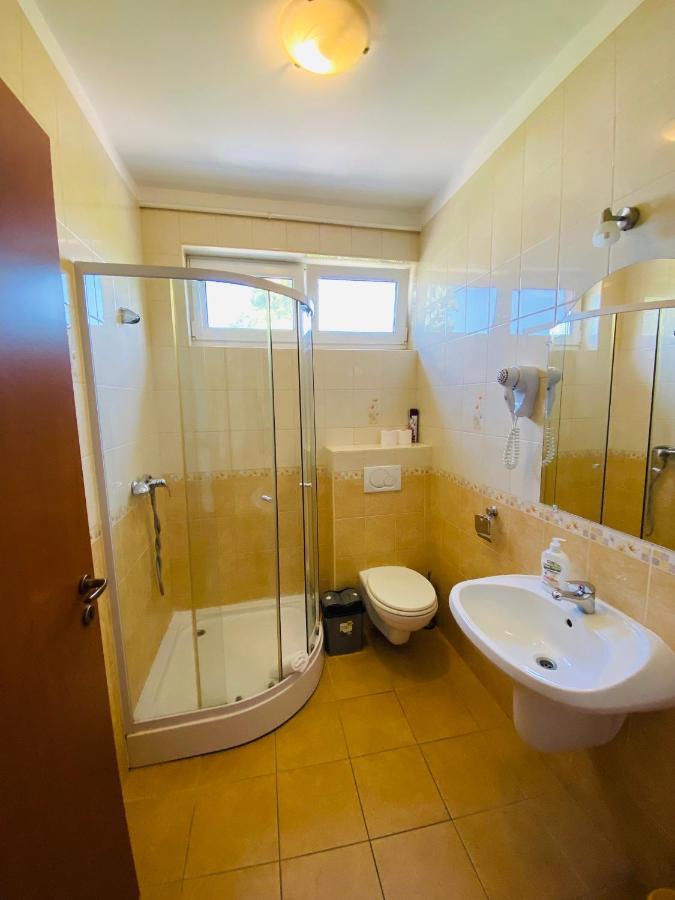 Gabi Lux Apartman Apartment Hajduszoboszlo Exterior photo